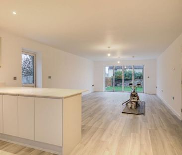 3 bedroom bungalow to rent - Photo 2