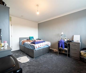 5 bedroom house to rent - Photo 4