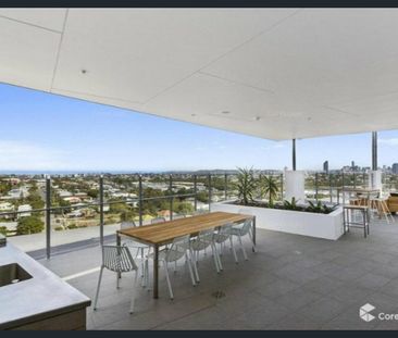 2033/123 Cavendish Road, Coorparoo, Qld 4151 - Photo 6