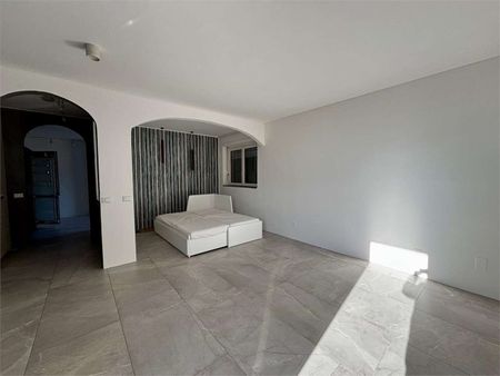 Stylish 2-room top floor with great views - Foto 4