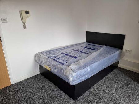 Studio to rent - Photo 5