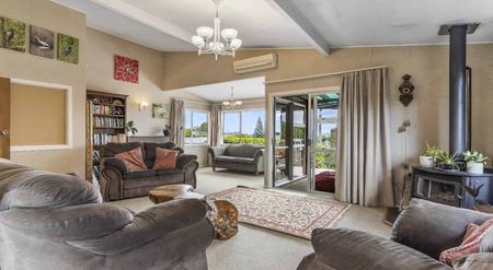 Pakuranga, 4 Bedroom + Rumpus - Photo 3