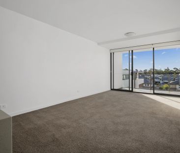 A beautifully presented apartment situated in the heart of Norwest. - Photo 6