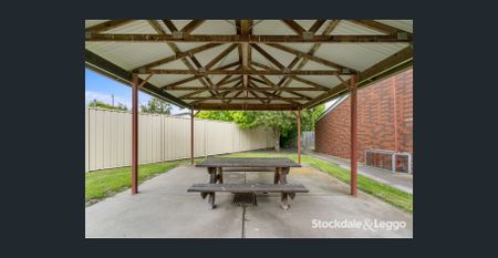 Studio Apartment - Available Soon! - Photo 4