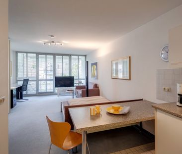 Perfect location near Kurfürstenplatz - Photo 3