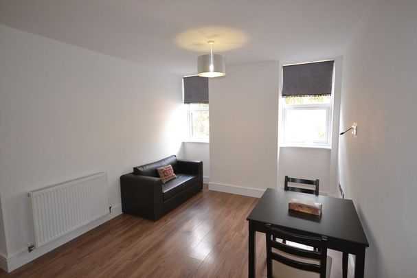 2 bedroom flat to rent - Photo 1