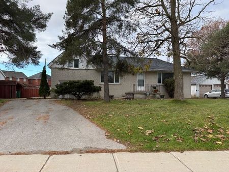 For Lease - 13576 Coleraine Drive, Caledon, Ontario - Photo 2