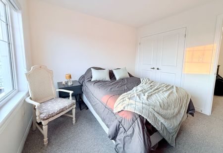 For Lease - 2229 Grainger Loop, Innisfil, Ontario - Photo 5