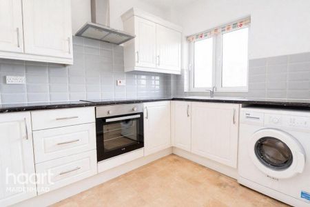 2 bedroom apartment to rent - Photo 5