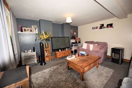 1 bedroom Flat in Brudenell Road, Leeds - Photo 4