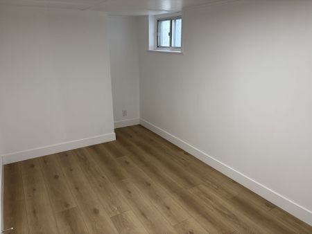 For Lease - 22 Newport Avenue Unit# Lower Level, Toronto, Ontario - Photo 5