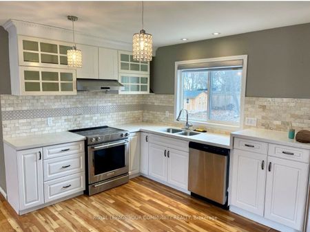 For Lease - 600 Brock Street, Whitby, Ontario - Photo 4