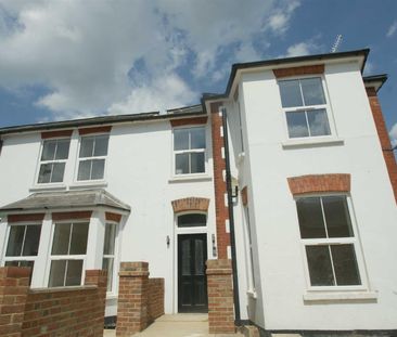 Christchurch Road, Hemel Hempstead, HP2 5BX, Herts - Photo 1