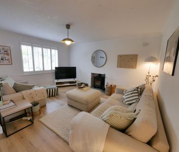 3 bedroom detached house to rent - Photo 2