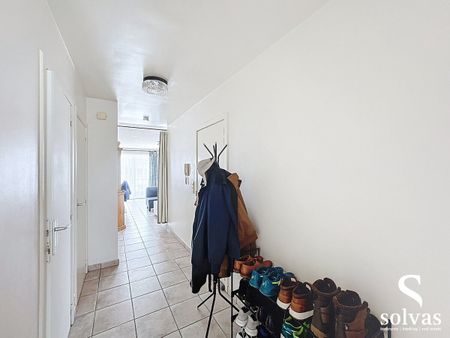 Appartement met 2 slaapkamers in hartje Zomergem - Photo 2