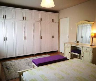 Apartament cu 2 camere, parcare, decomandat, mobilat modern, zona Golden Tulip! - Fotografie 3