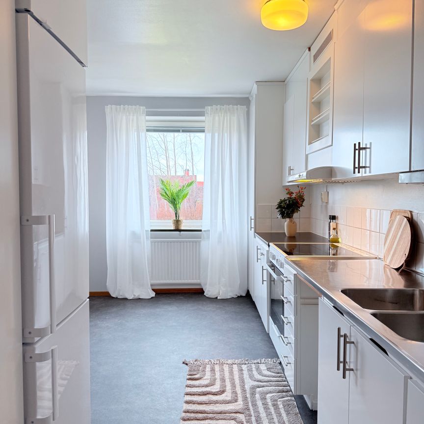 Östermalmsvägen, Finspång - Photo 1