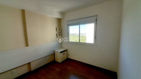 Apartamento com 2 quartos e 50m² para alugar em Humaitá, Porto Alegre. - Foto 5