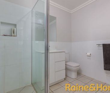 Spacious & Private - Photo 1