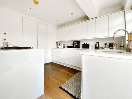 3 bedroom semi-detached house to rent - Photo 5