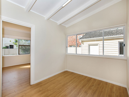 216 Chuter Avenue, Sans Souci NSW 2219 - House For Rent | Domain - Photo 4