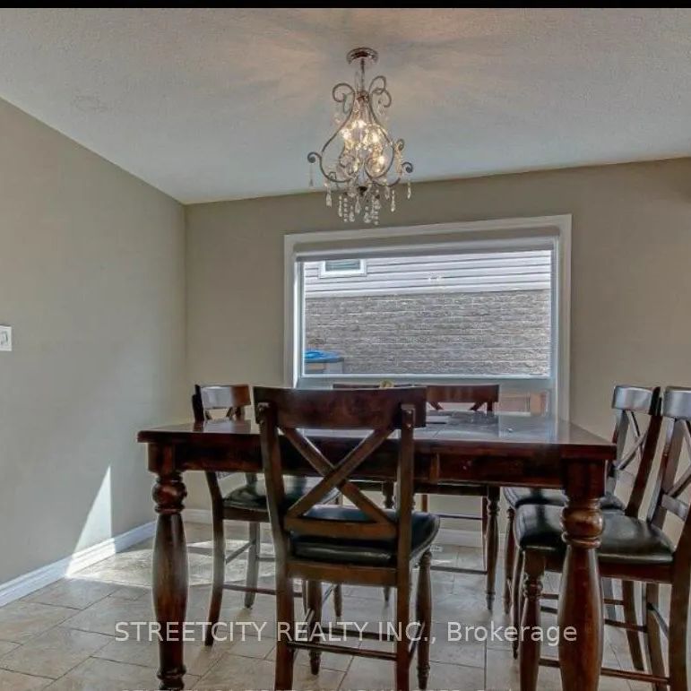 812 REEVES AVENUE - Photo 1