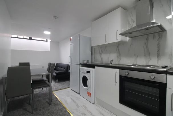 1 Bed Flat, Castle Edge, NG7 - Photo 1