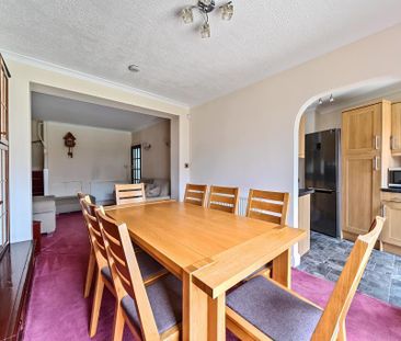 5 bedroom semi-detached house to rent - Photo 2