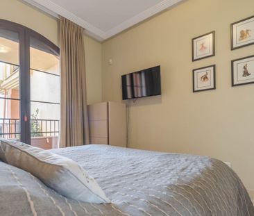 Apartment in Los Arqueros, Costa del Sol - Photo 3