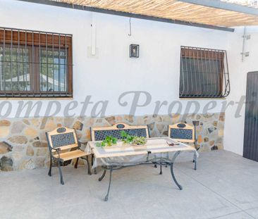 Country Property in Canillas de Albaida, Inland Andalucia in the mo... - Photo 1