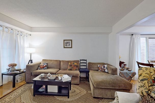 For Lease - 99 Widdifield Avenue, Newmarket, Ontario - Photo 1