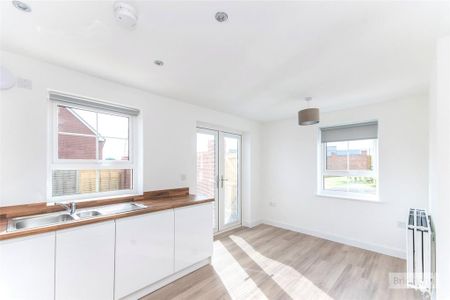 3 bedroom detached house to rent - Photo 3