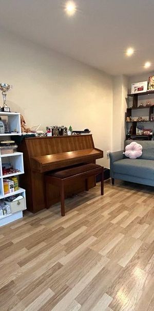 Austin Way, Bracknell Austin Way, Bracknell - Photo 1