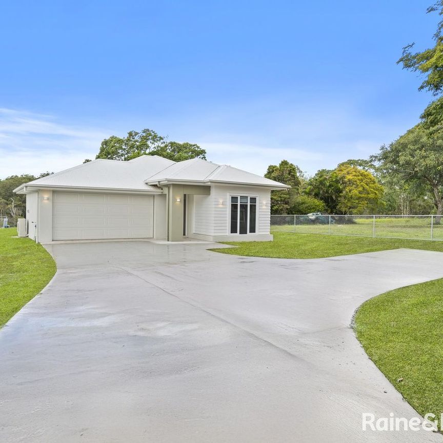 Brand New Home in Prime Redland Bay Location - Photo 1