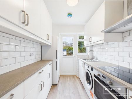 3 bedroom end of terrace house to rent - Photo 5