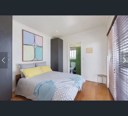 19/400 Barkley street, Elwood, Vic 3184 - Photo 3