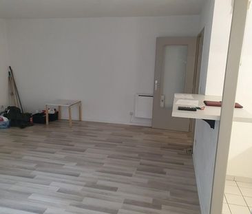 Appartement à Louer à LILLE 710 € - Photo 6