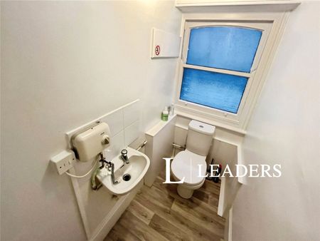 house to rent The Drive, Hove, East Sussex, BN3 - Photo 5