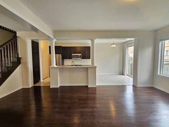 For Lease - 88 Buckle Crescent, Aurora, Ontario - Photo 1