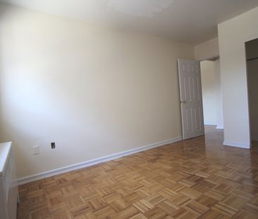 Lu Ray Apartments - Photo 5