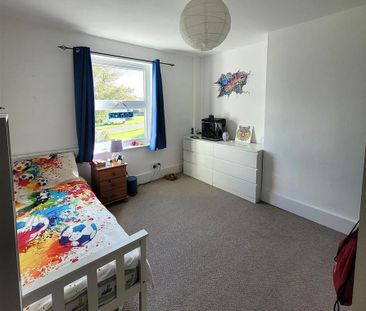 3 bedroom semi-detached house to rent - Photo 6