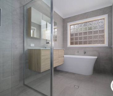 IMMACULATE 3 BEDROOM TOWNHOUSE! - Photo 4