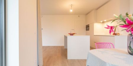 Appartement te huur in Merelbeke voor € 1.050 met 2 slaapkamers - Foto 2