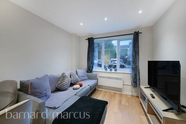 Heathfield Drive, MITCHAM - Photo 1