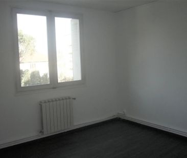 Location Appartement 3 pièces 59m² ROMANS SUR ISERE 26100 - Photo 2