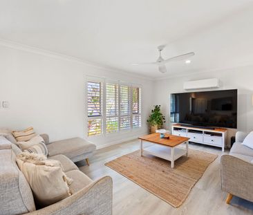 Spacious Family Home in Peaceful Mudgeeraba Setting - Photo 1