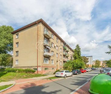 Pronájem světlého bytu 2+kk (53,6 m and sup2;) v Zelenečské ulici i... - Фото 3