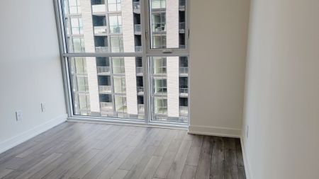 For Lease - 3079 Trafalgar Road Unit# 702, Oakville, Ontario - Photo 2