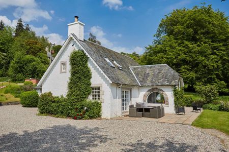 Brackenhill, Ochtertyre Estate near Crieff is offered to the market for let in excellent condition, spacious ground floor public rooms and bedrooms with en-suit - Photo 3