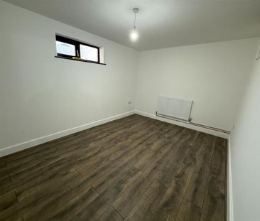 2 bedroom detached bungalow to rent - Photo 2
